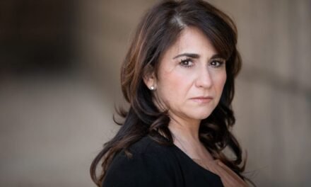 Marina Vitolo: Teatro, Passione e Vita sul Palco